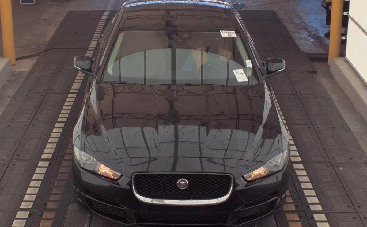 Jaguar XE  2018