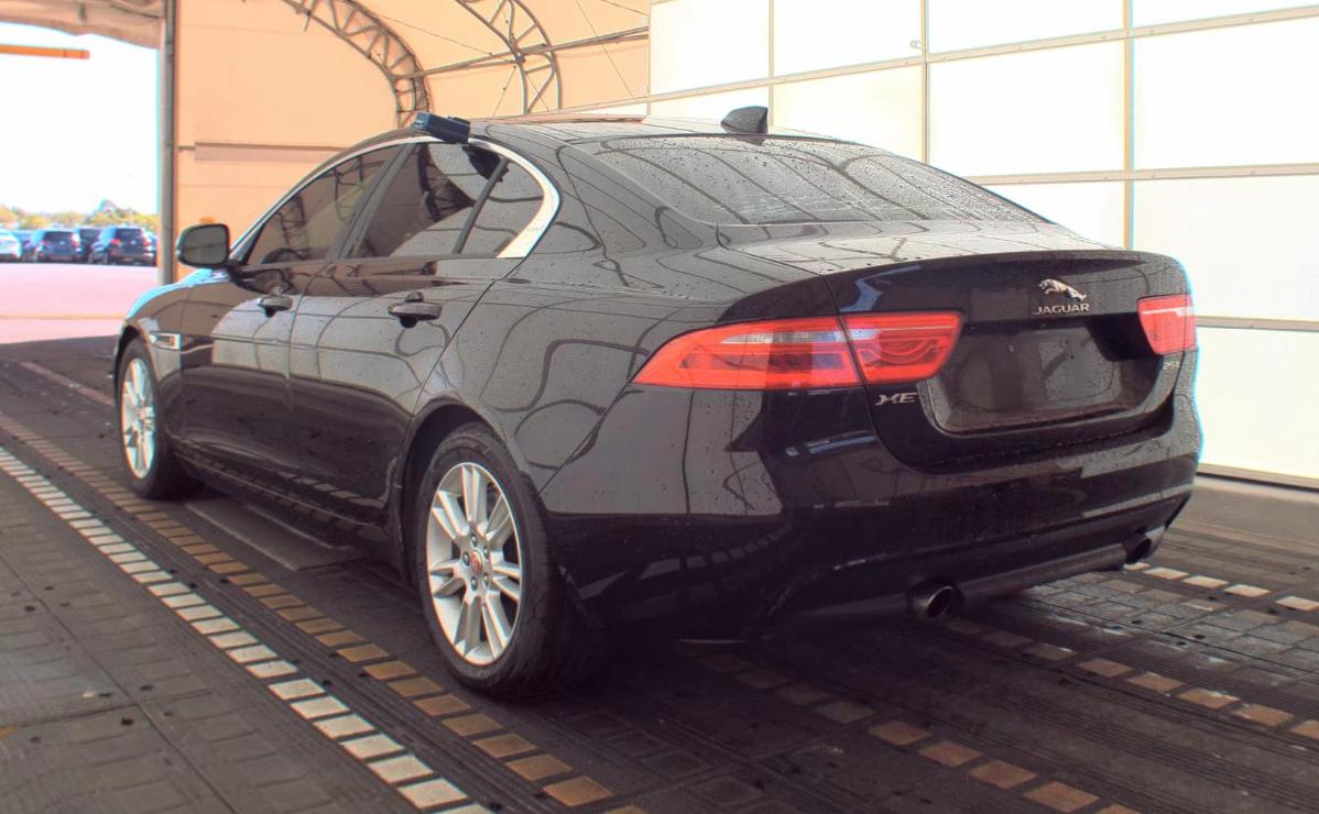 Jaguar XE  2018