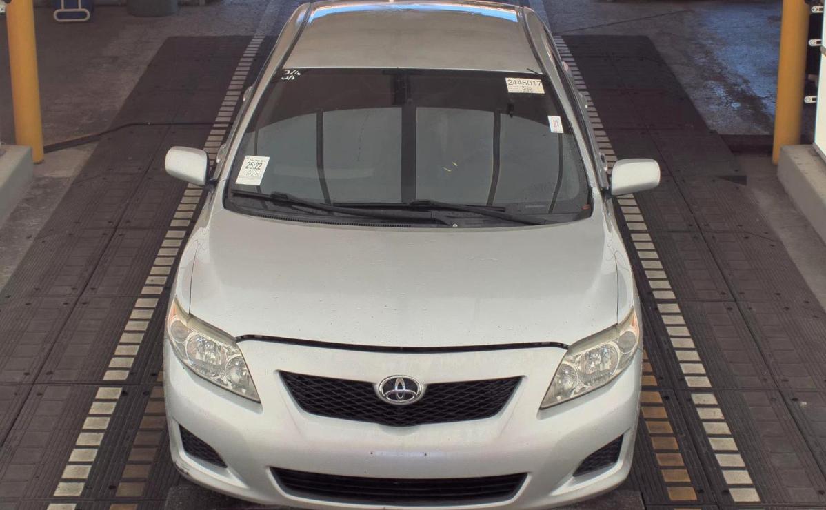Toyota Corolla  2010