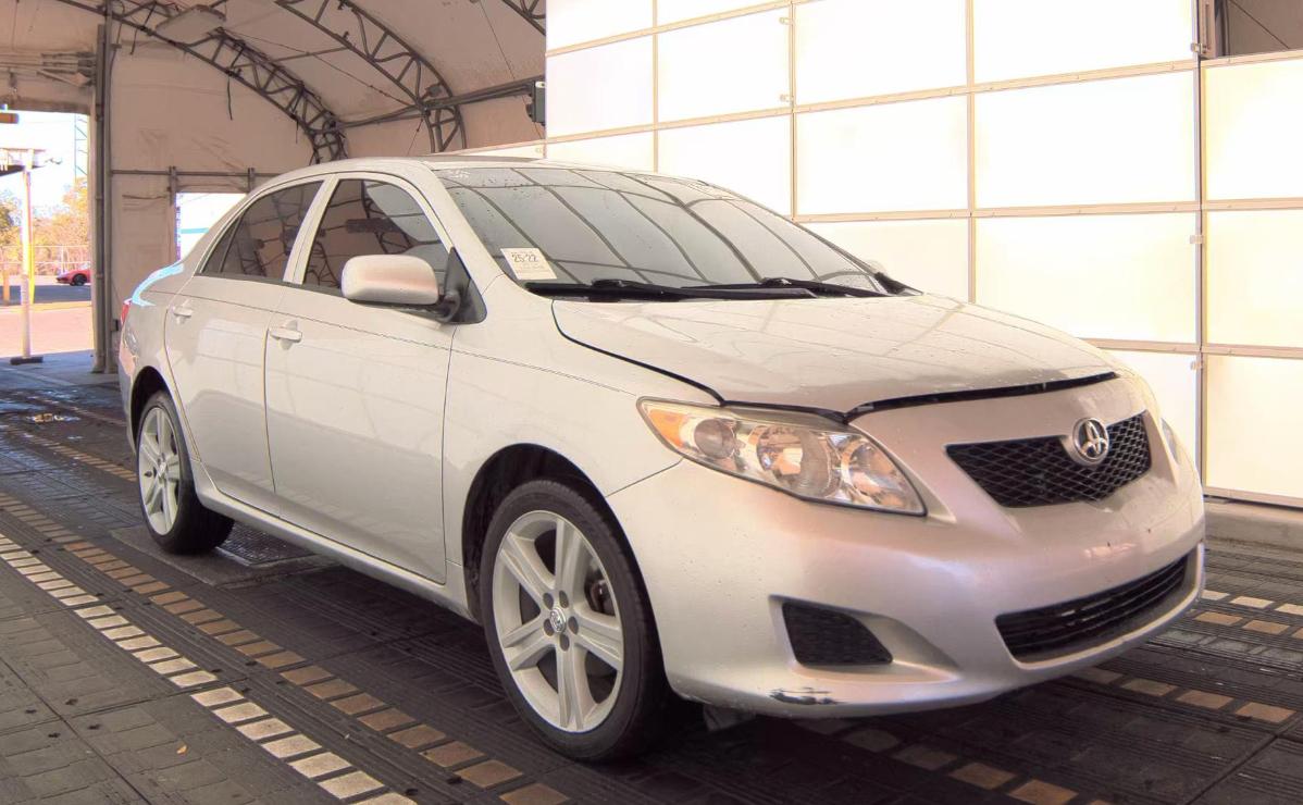 Toyota Corolla  2010
