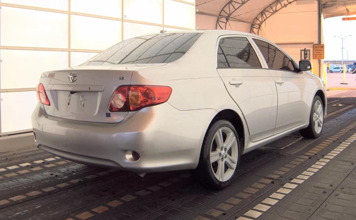 Toyota Corolla  2010