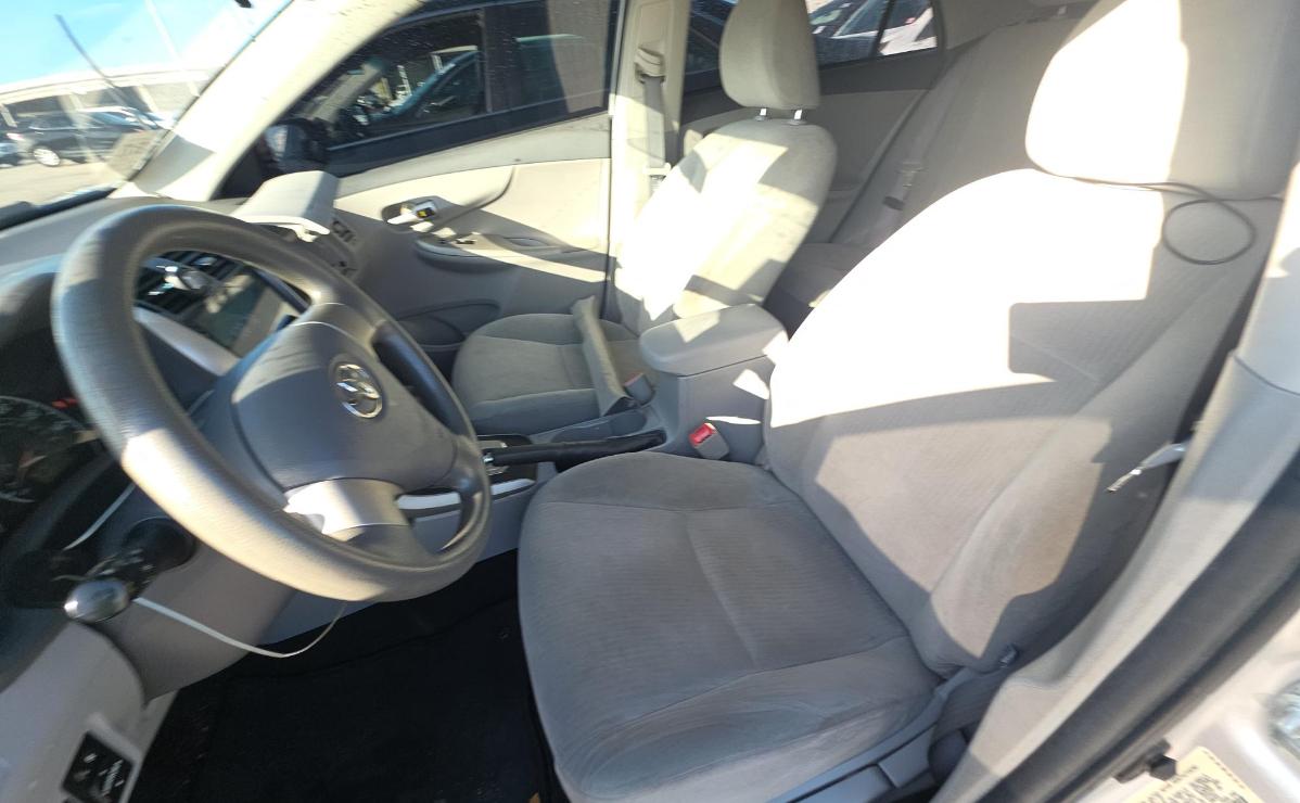 Toyota Corolla  2010