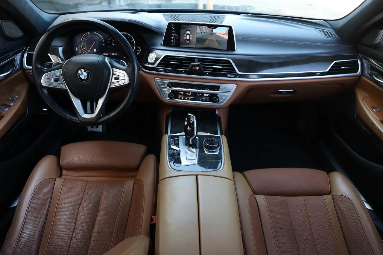 BMW 750i xDrive  2016