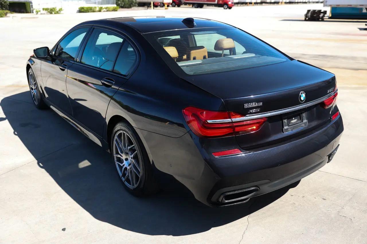 BMW 750i xDrive  2016