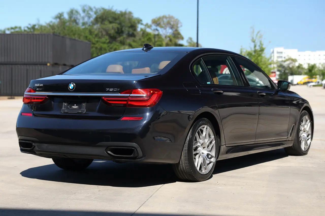 BMW 750i xDrive  2016