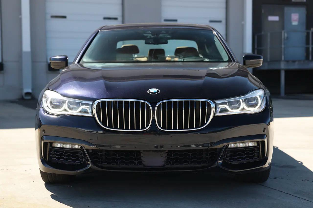 BMW 750i xDrive  2016