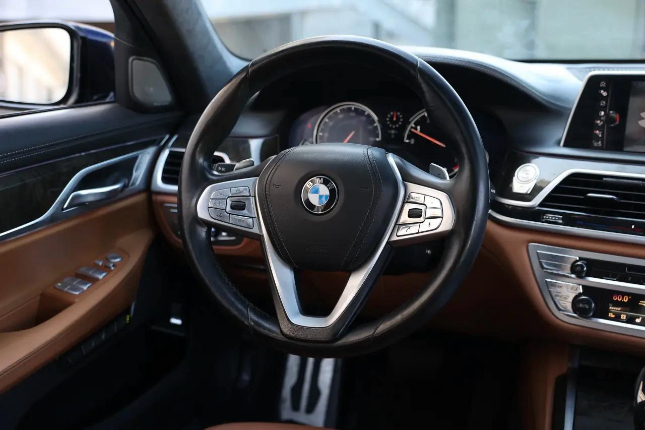 BMW 750i xDrive  2016