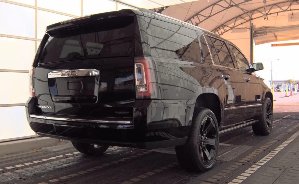 GMC Yukon XL  2017