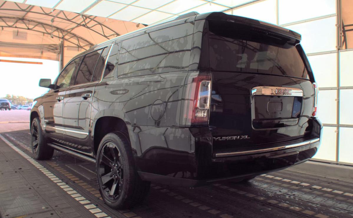 GMC Yukon XL  2017
