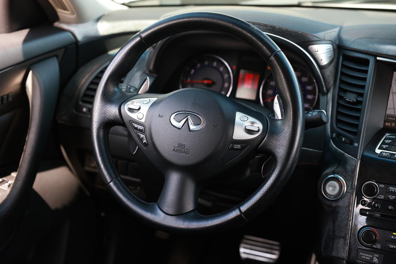 Infiniti FX35  2009