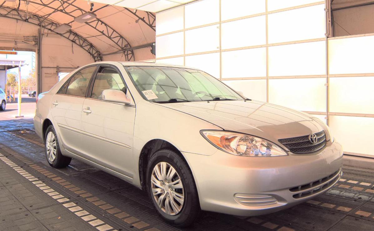 Toyota Camry  2004