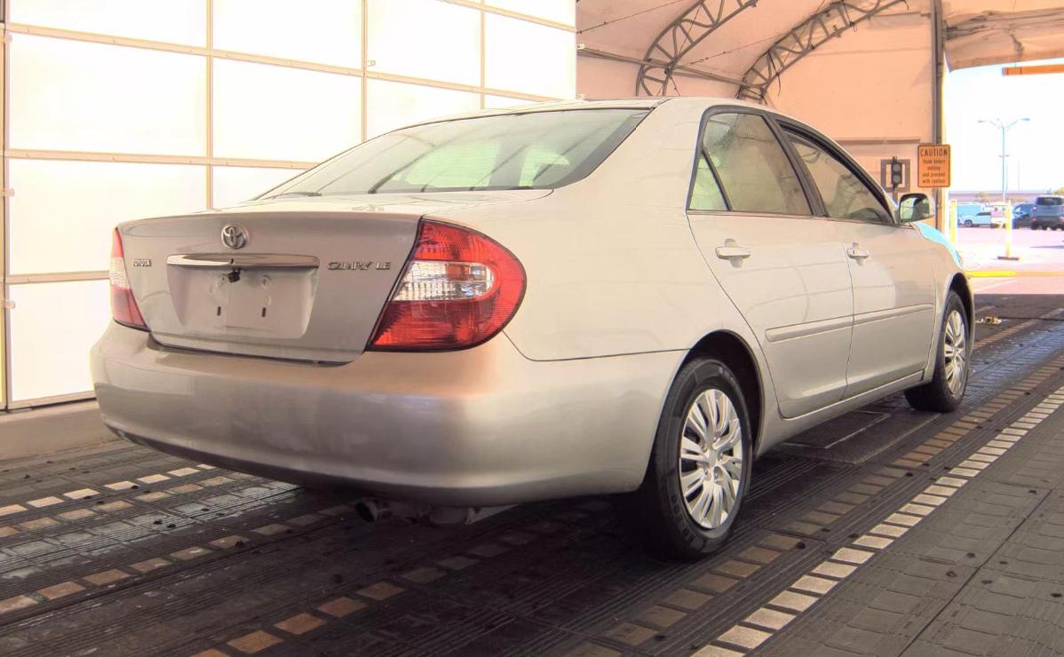 Toyota Camry  2004