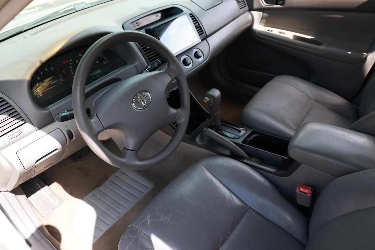 Toyota Camry  2004