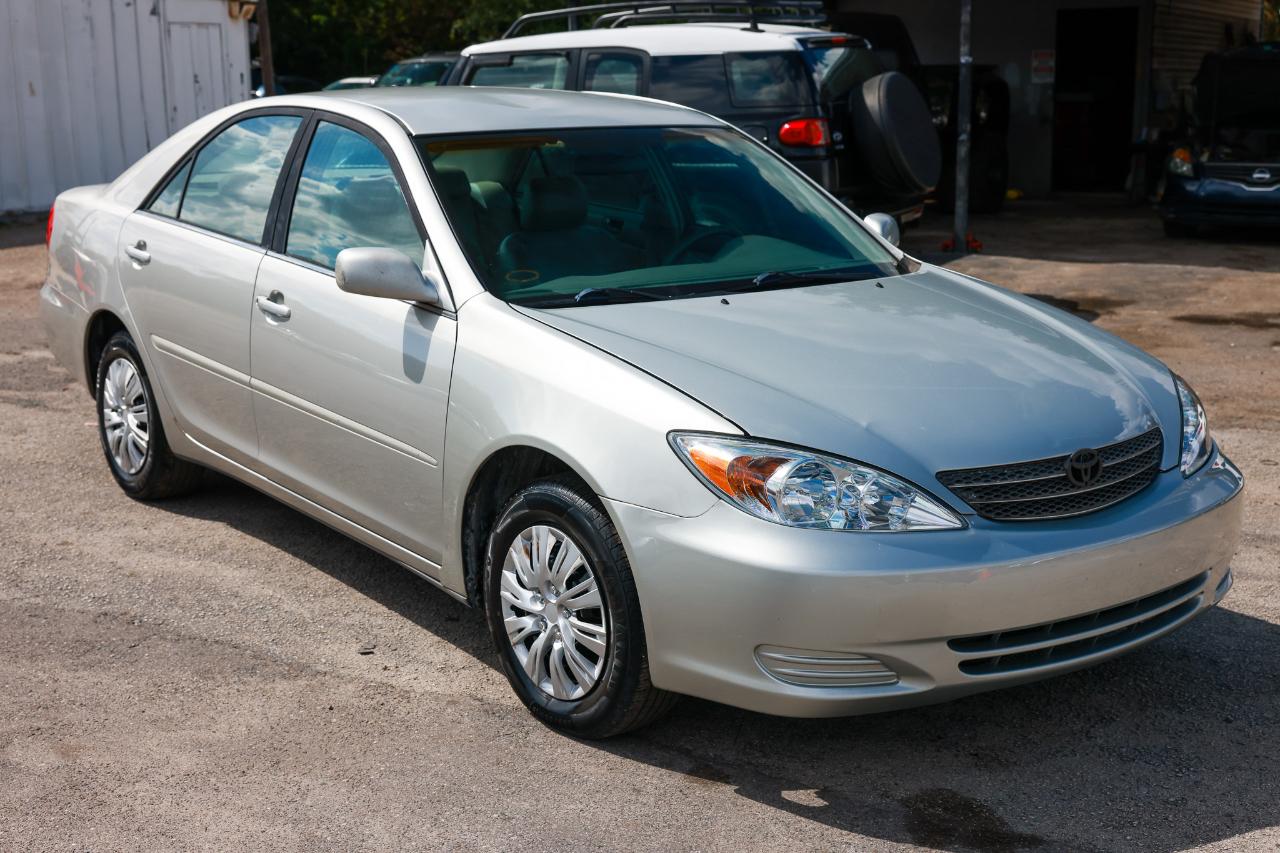 Toyota Camry  2004