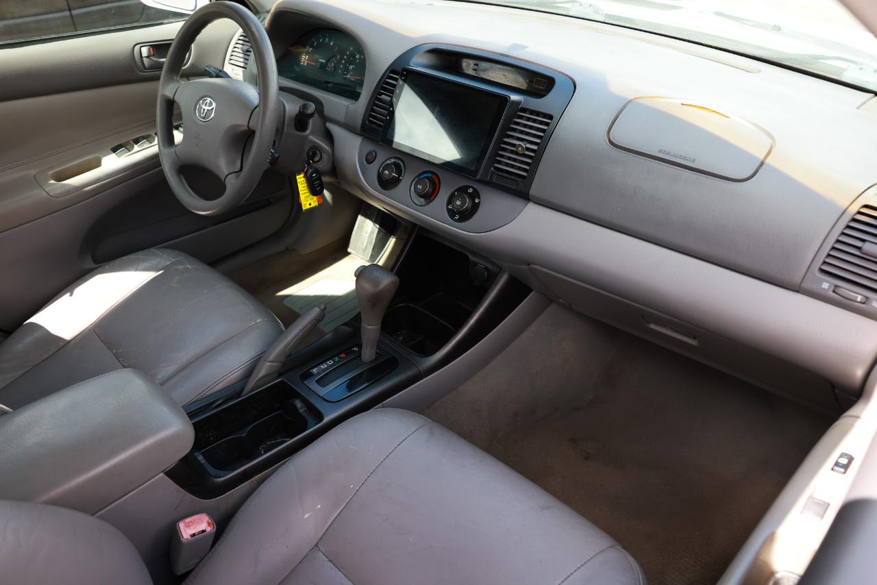 Toyota Camry  2004