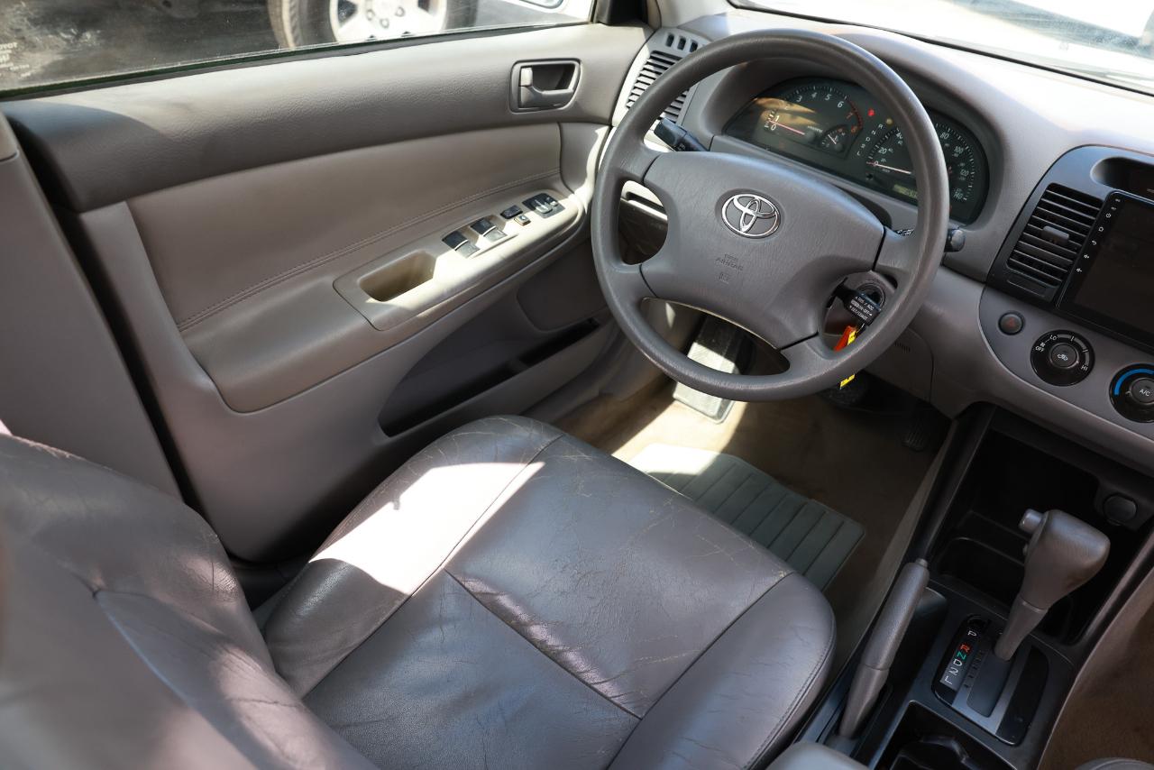 Toyota Camry  2004