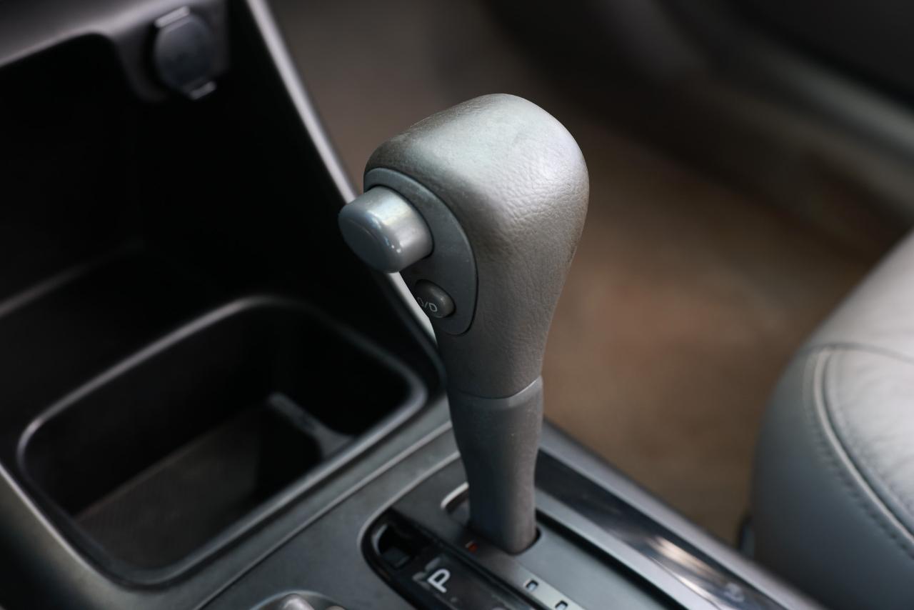 Toyota Camry  2004
