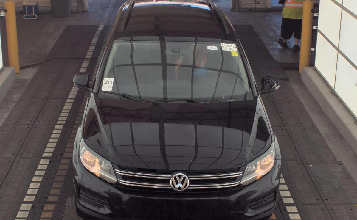 Volkswagen Tiguan  2016