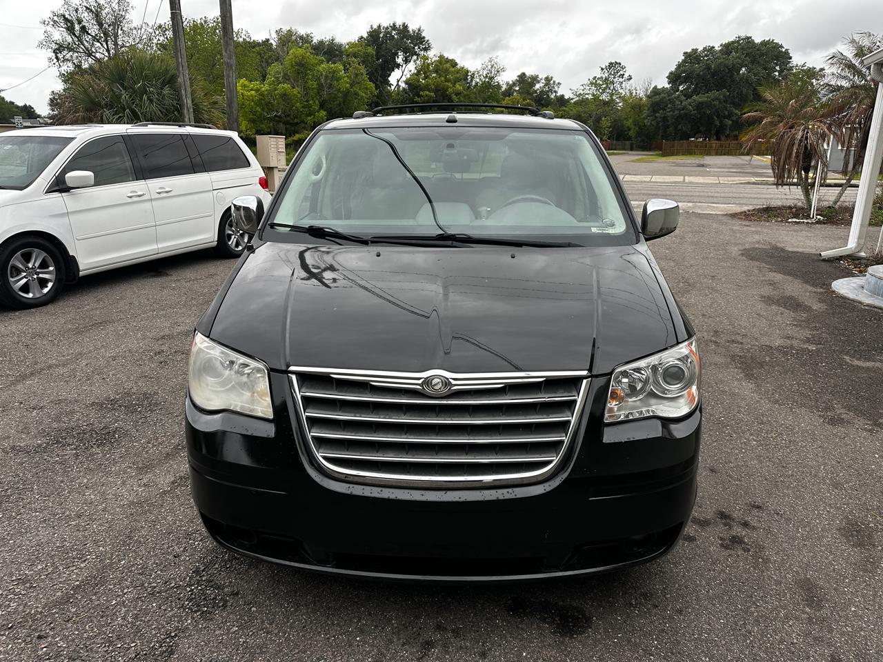 Chrysler Town & Country Limited 2010