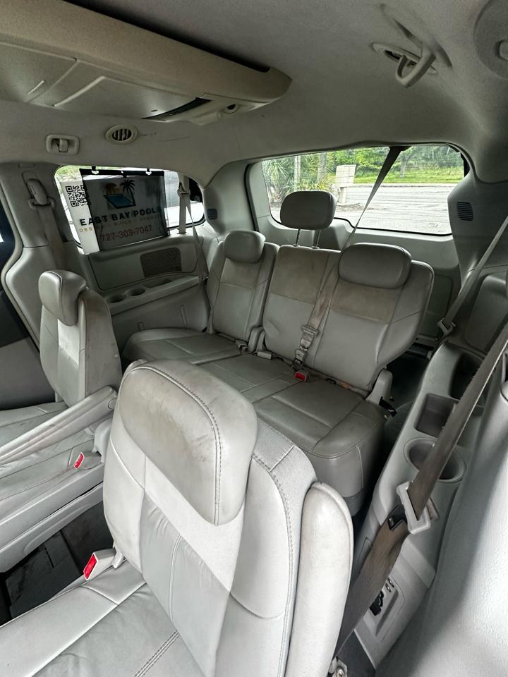 Chrysler Town & Country Limited 2010