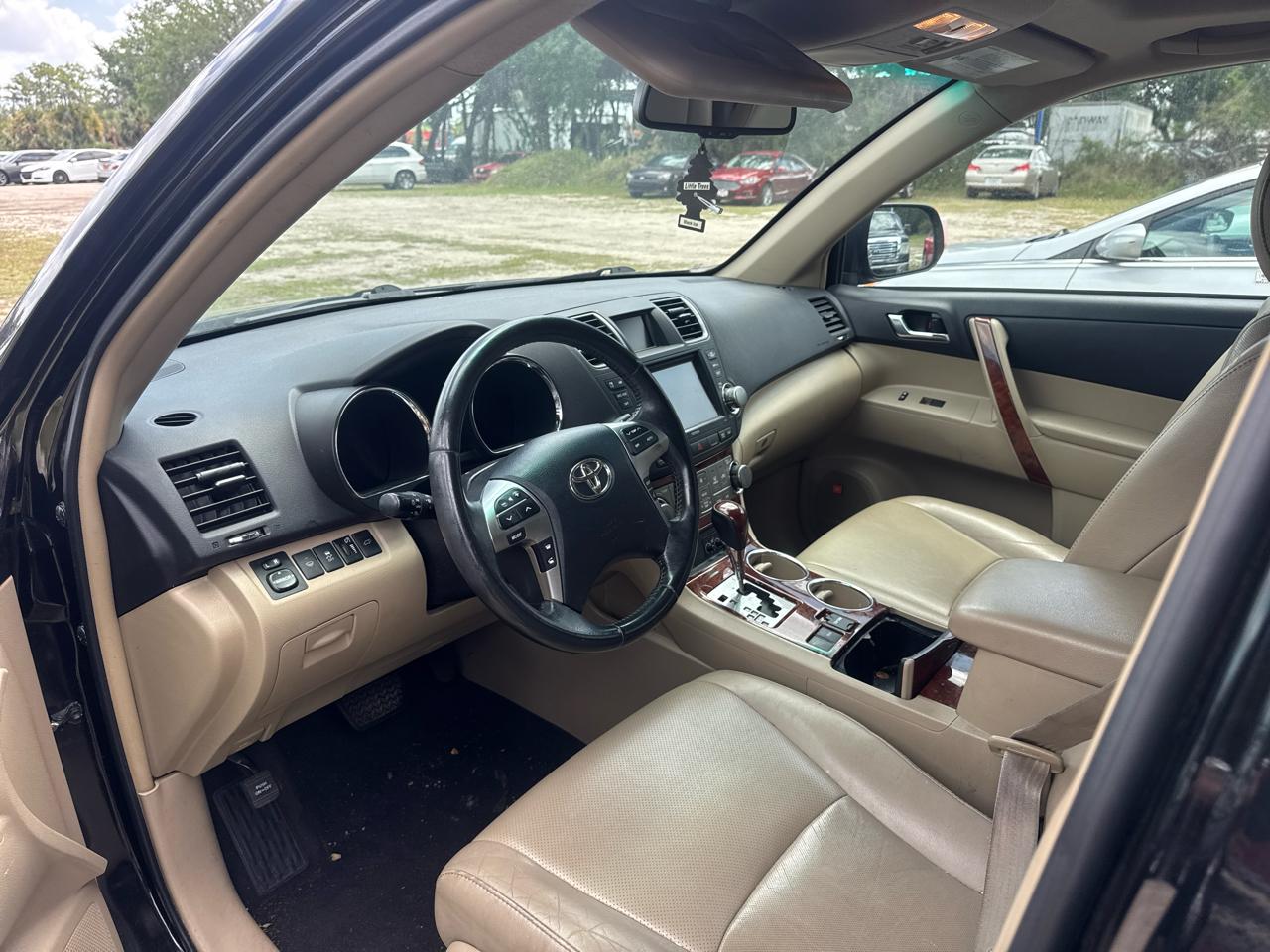 Toyota Highlander  2011