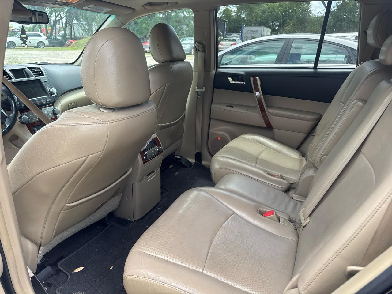 Toyota Highlander  2011