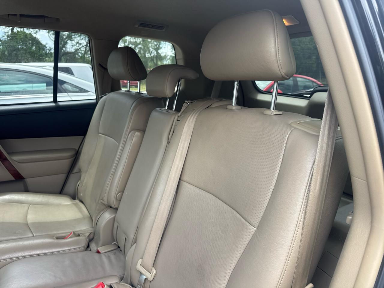 Toyota Highlander  2011