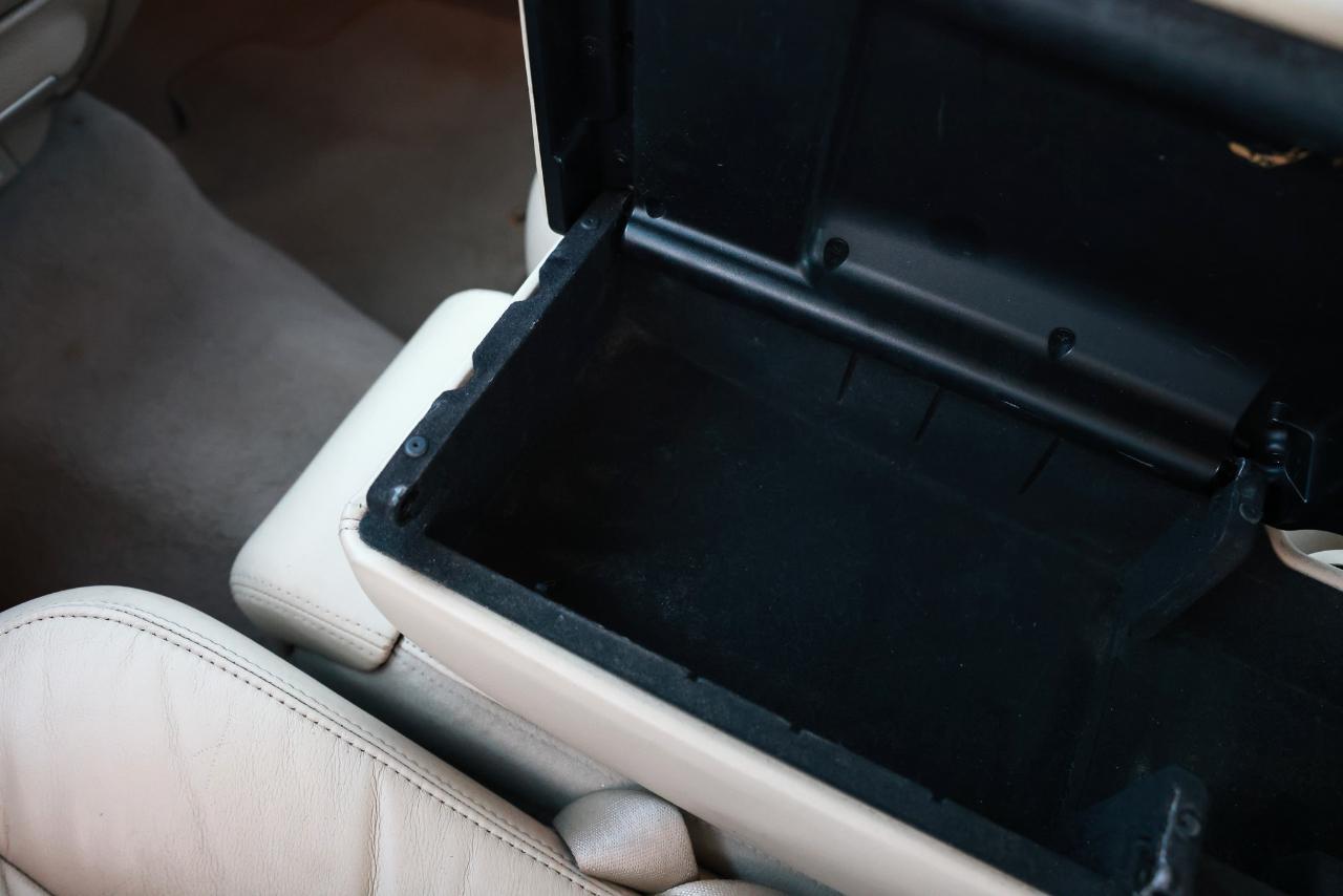 Lincoln Town Car  2003