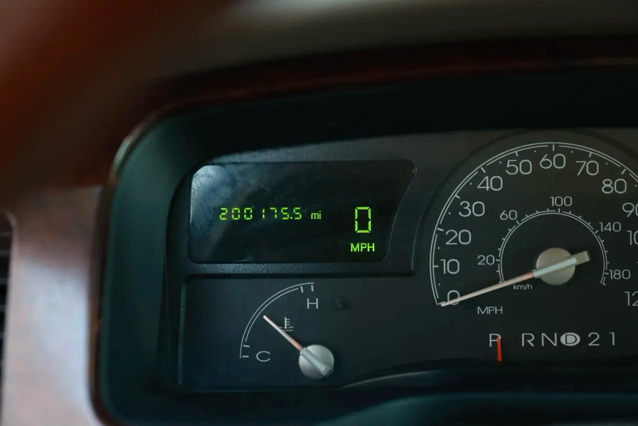 Lincoln Town Car  2003