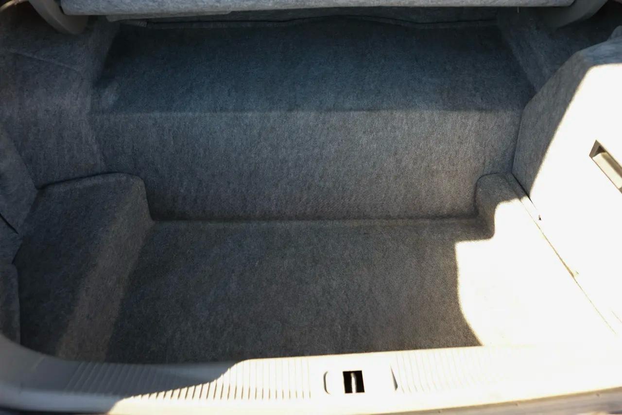 Lincoln Town Car  2003