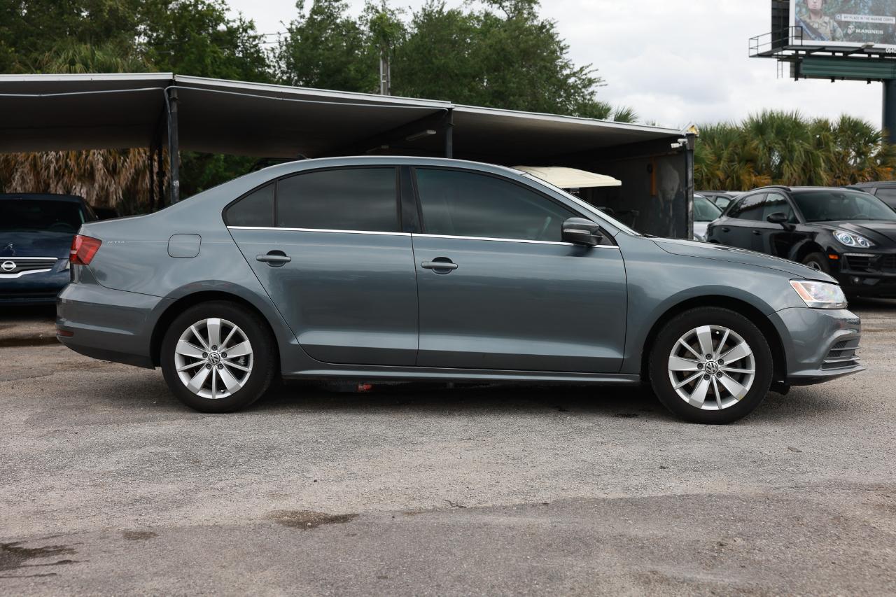 Volkswagen Jetta Sedan  2016