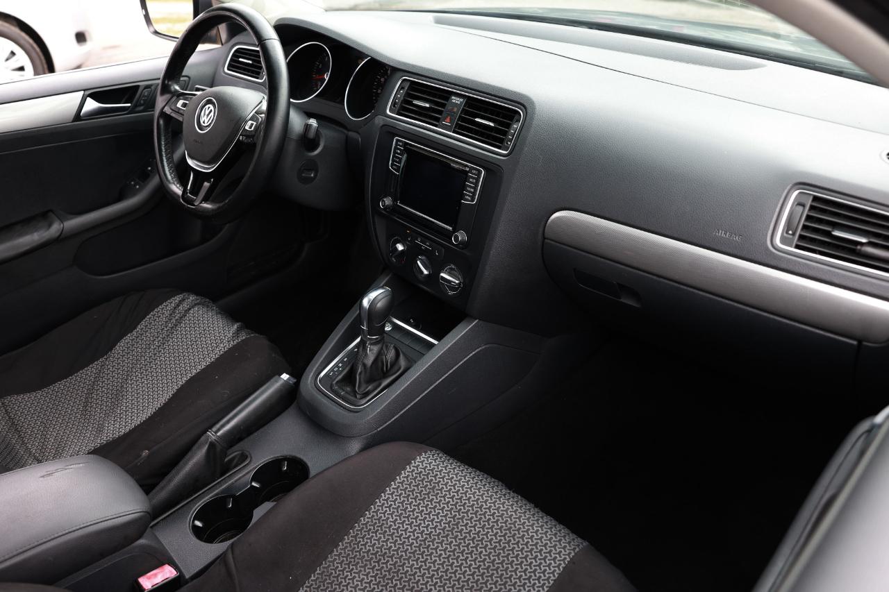 Volkswagen Jetta Sedan  2016