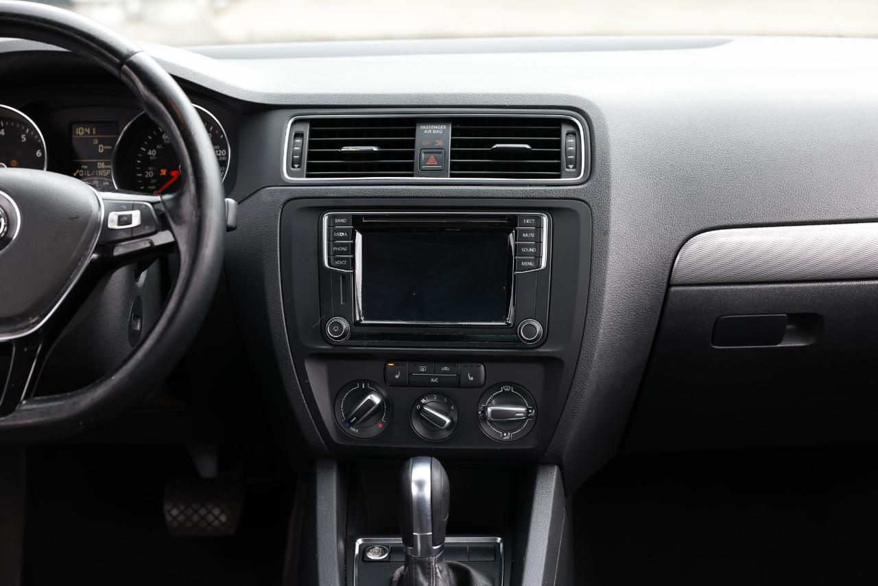 Volkswagen Jetta Sedan  2016