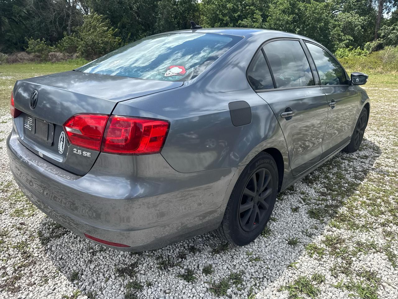 Volkswagen Jetta Sedan  2011