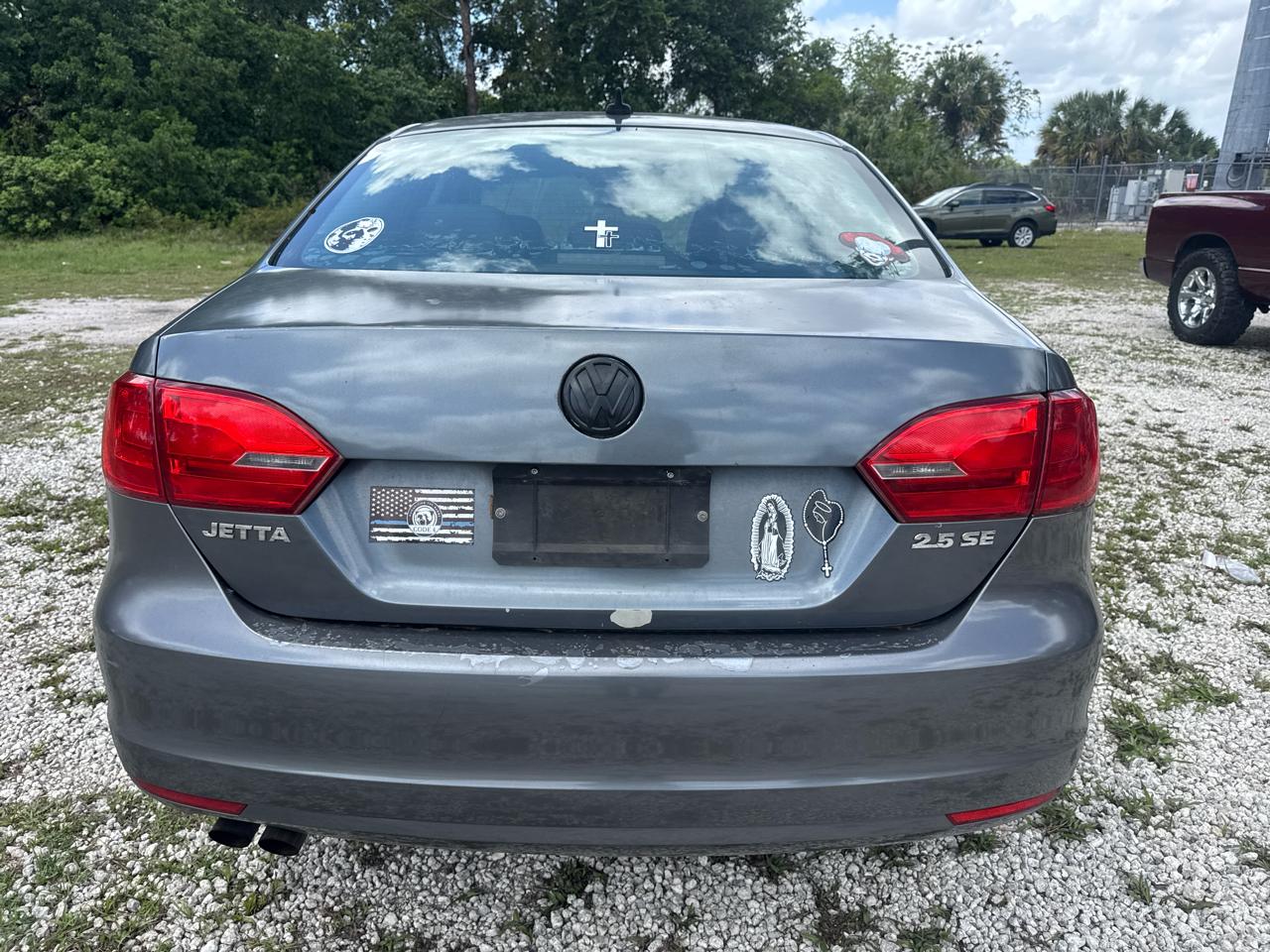 Volkswagen Jetta Sedan  2011