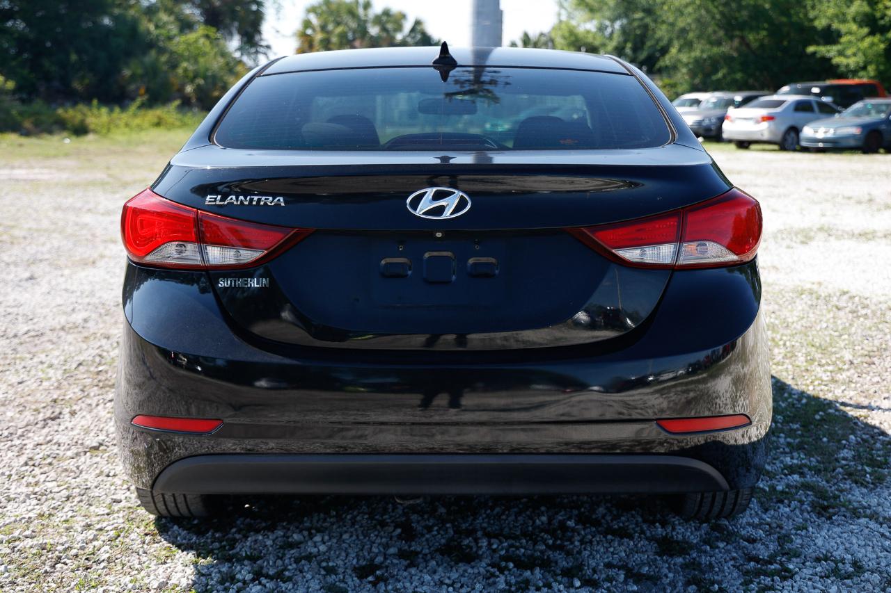 Hyundai Elantra  2014