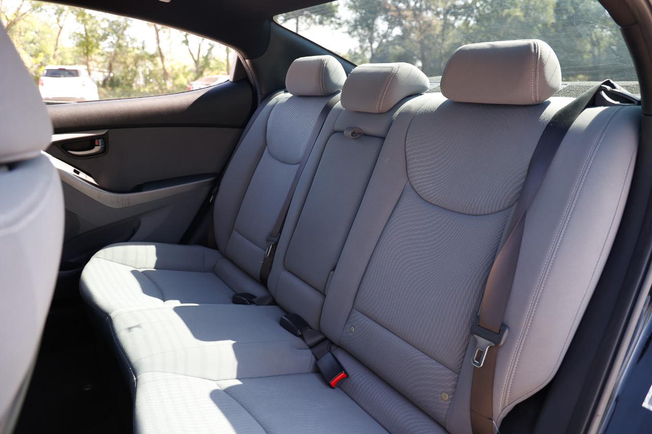 Hyundai Elantra  2014