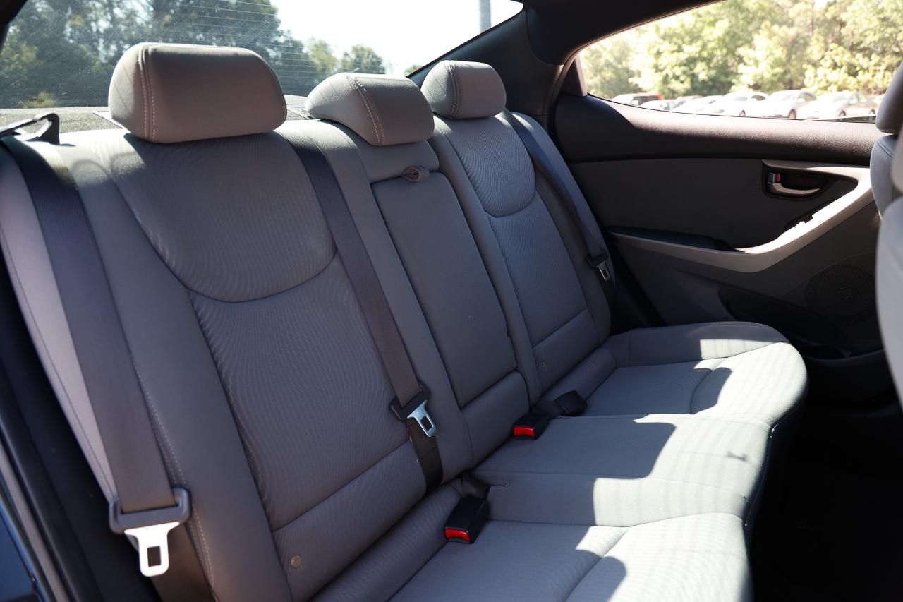 Hyundai Elantra  2014