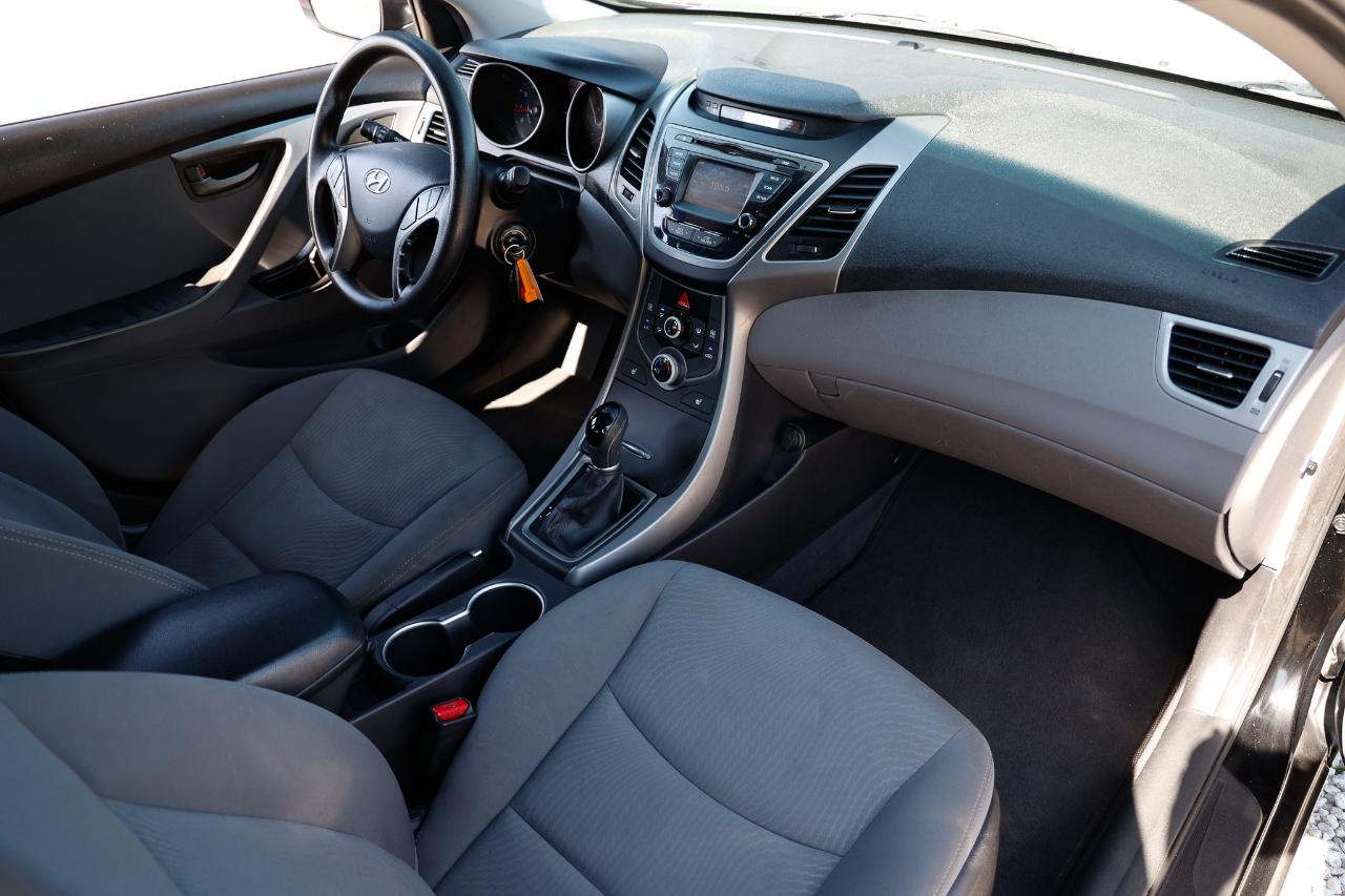 Hyundai Elantra  2014