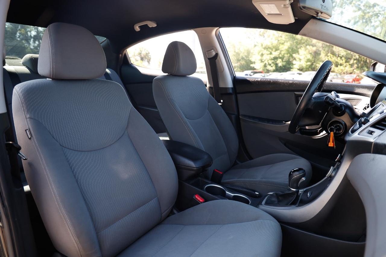 Hyundai Elantra  2014