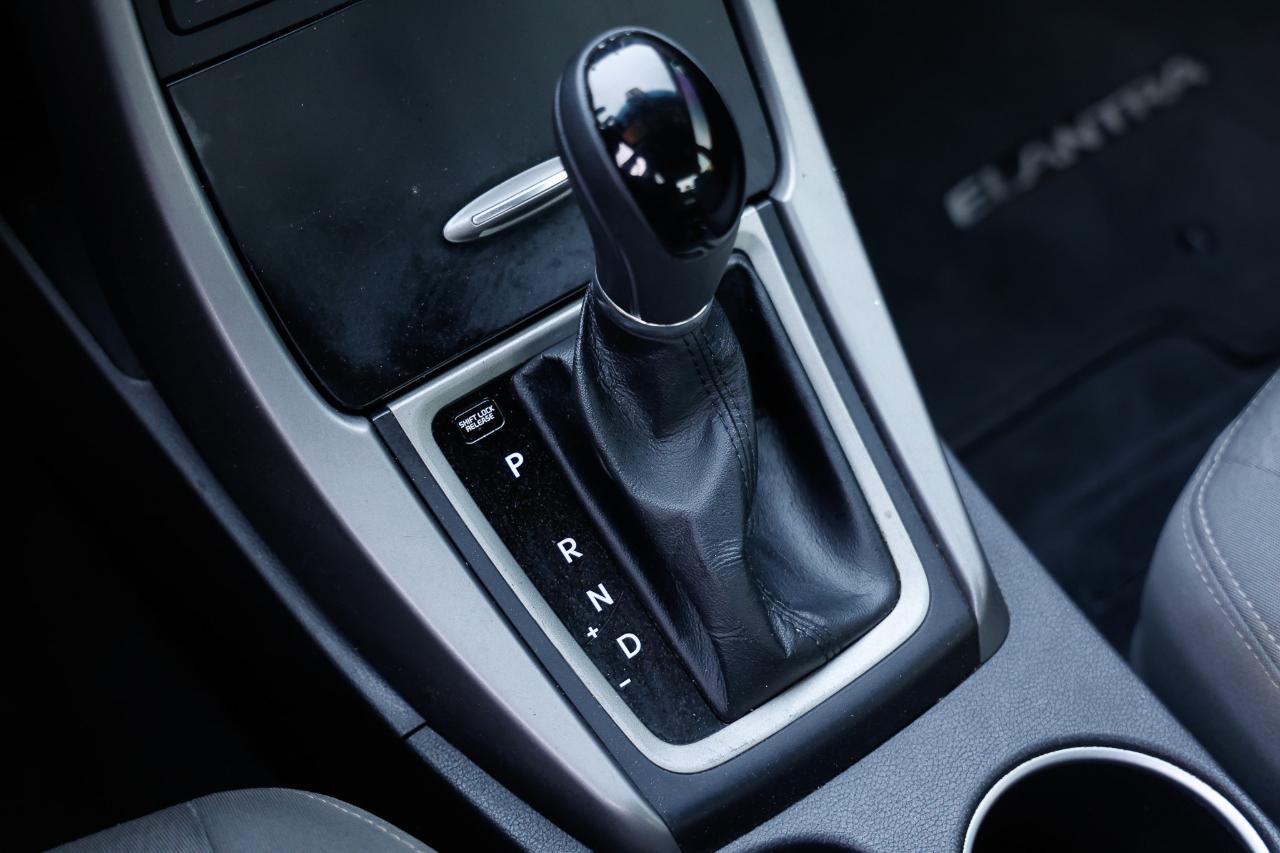 Hyundai Elantra  2014