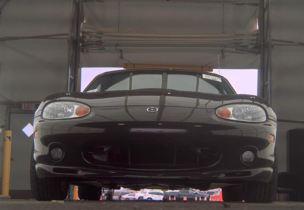 Mazda MX-5 Miata  2000