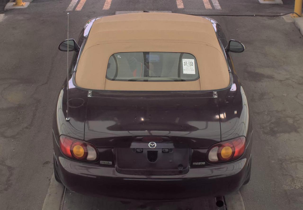 Mazda MX-5 Miata  2000