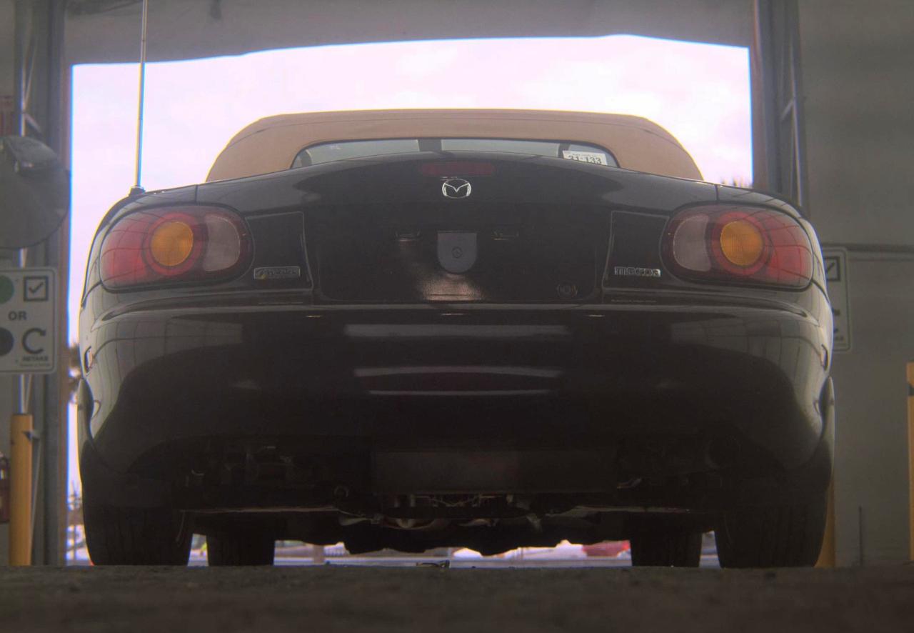 Mazda MX-5 Miata  2000