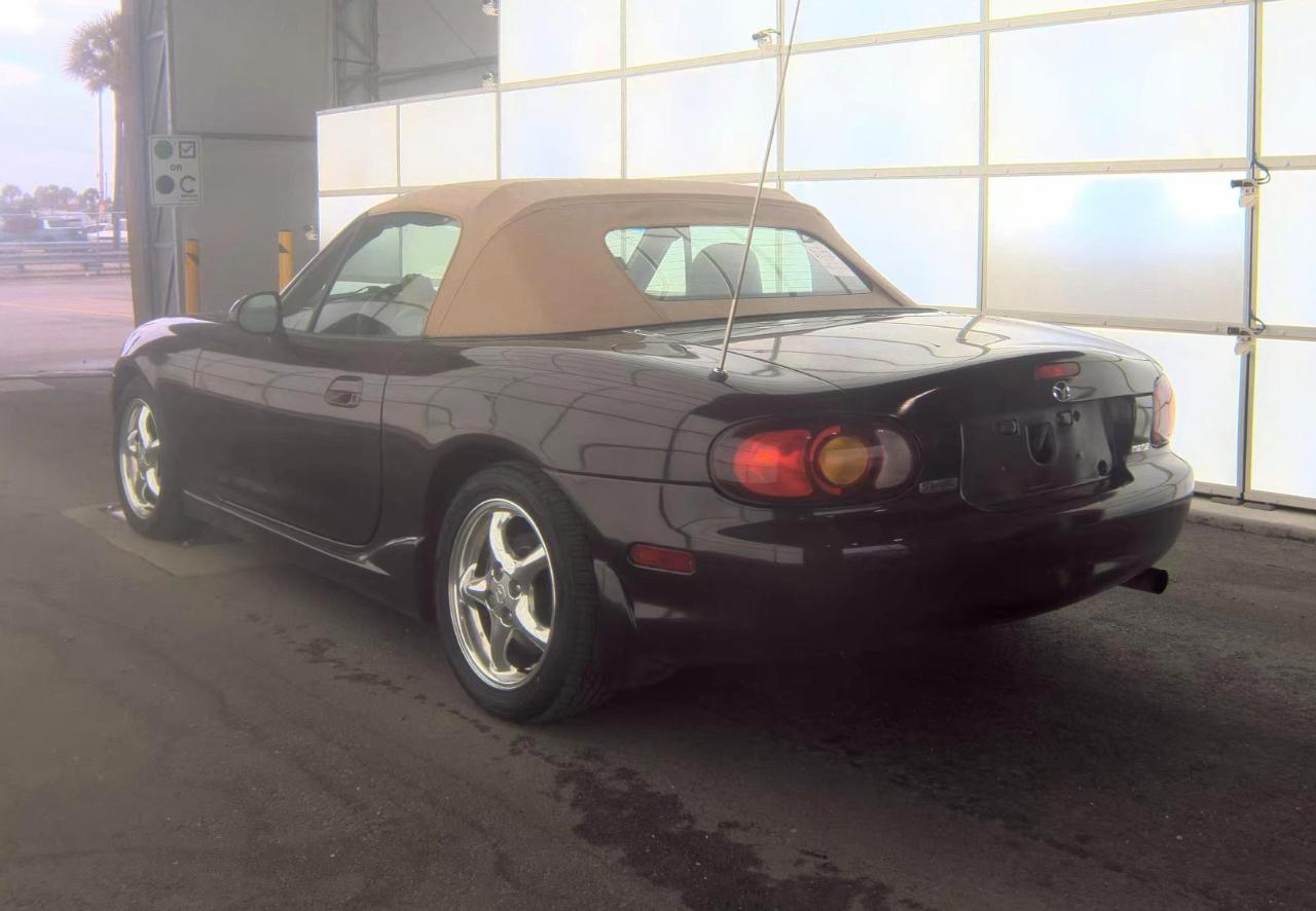 Mazda MX-5 Miata  2000