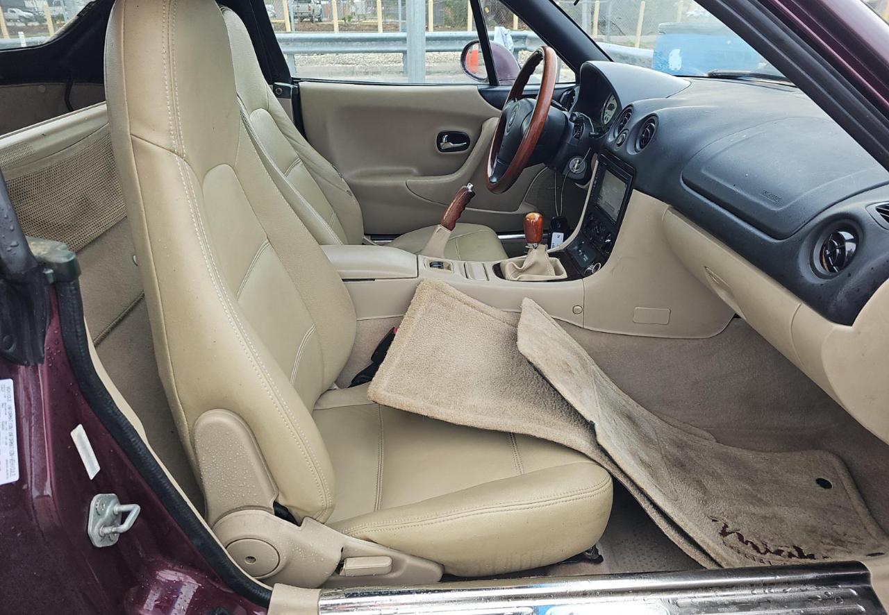 Mazda MX-5 Miata  2000