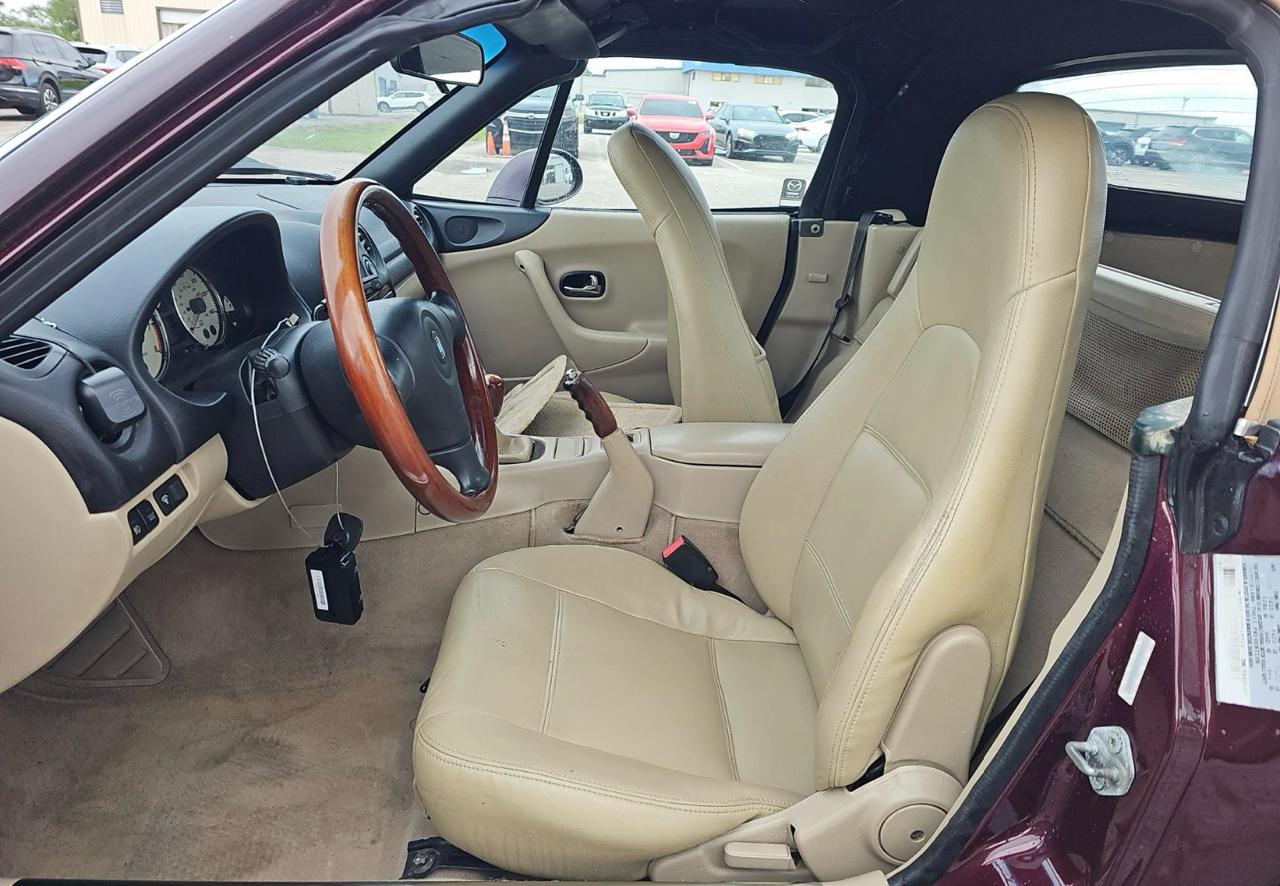 Mazda MX-5 Miata  2000