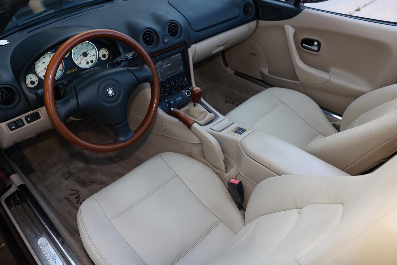 Mazda MX-5 Miata  2000