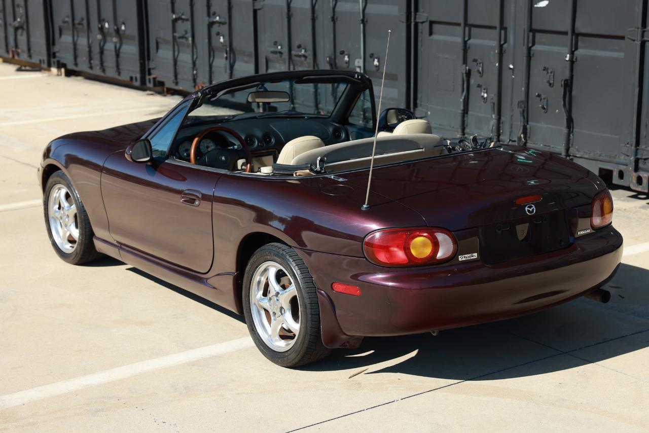 Mazda MX-5 Miata  2000