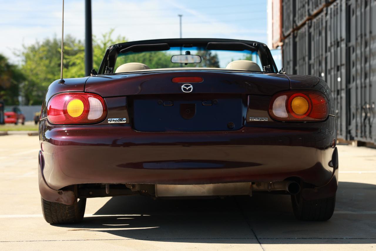 Mazda MX-5 Miata  2000